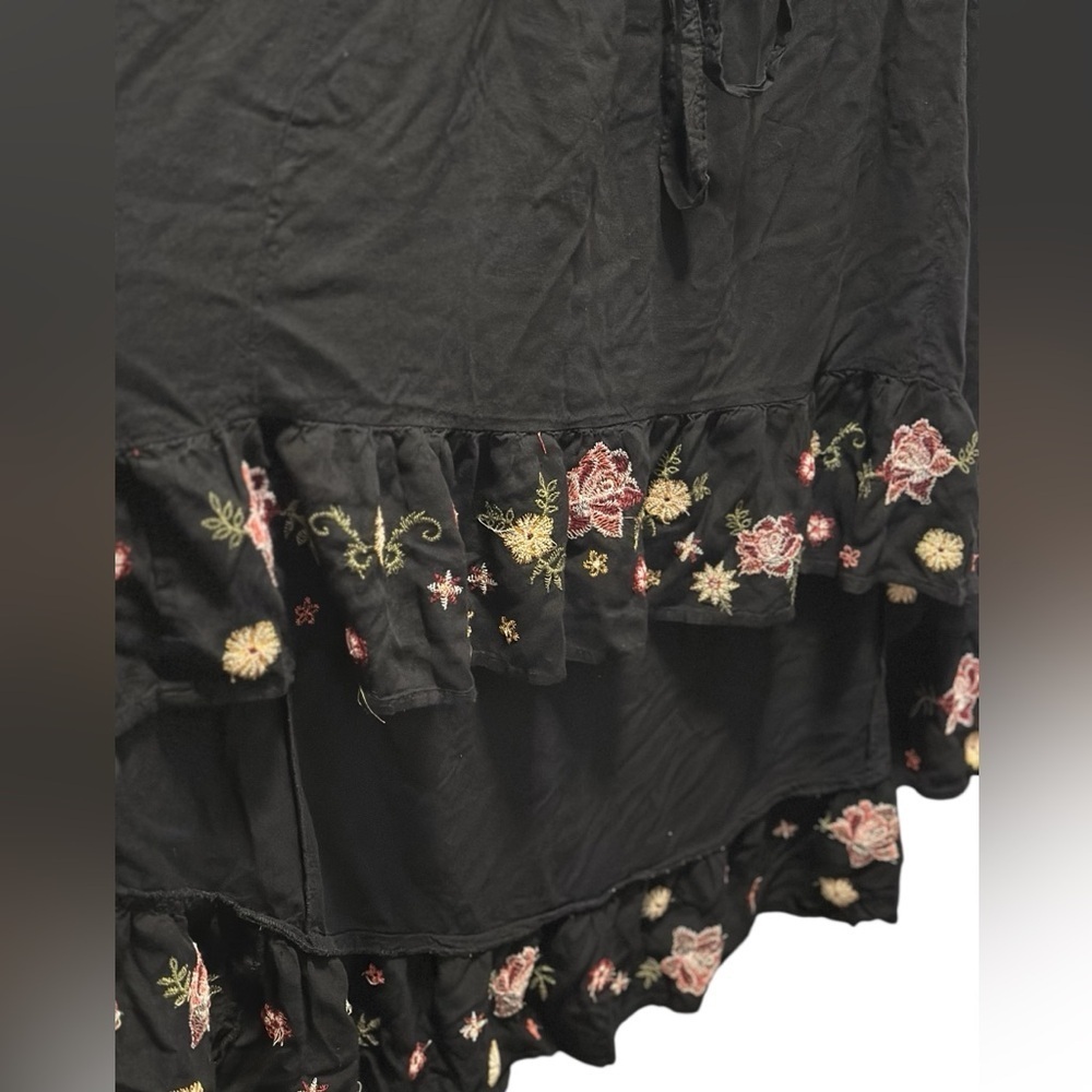Elegant Black Floral Dress Size 1X High-Low - Picture 9 of 12
